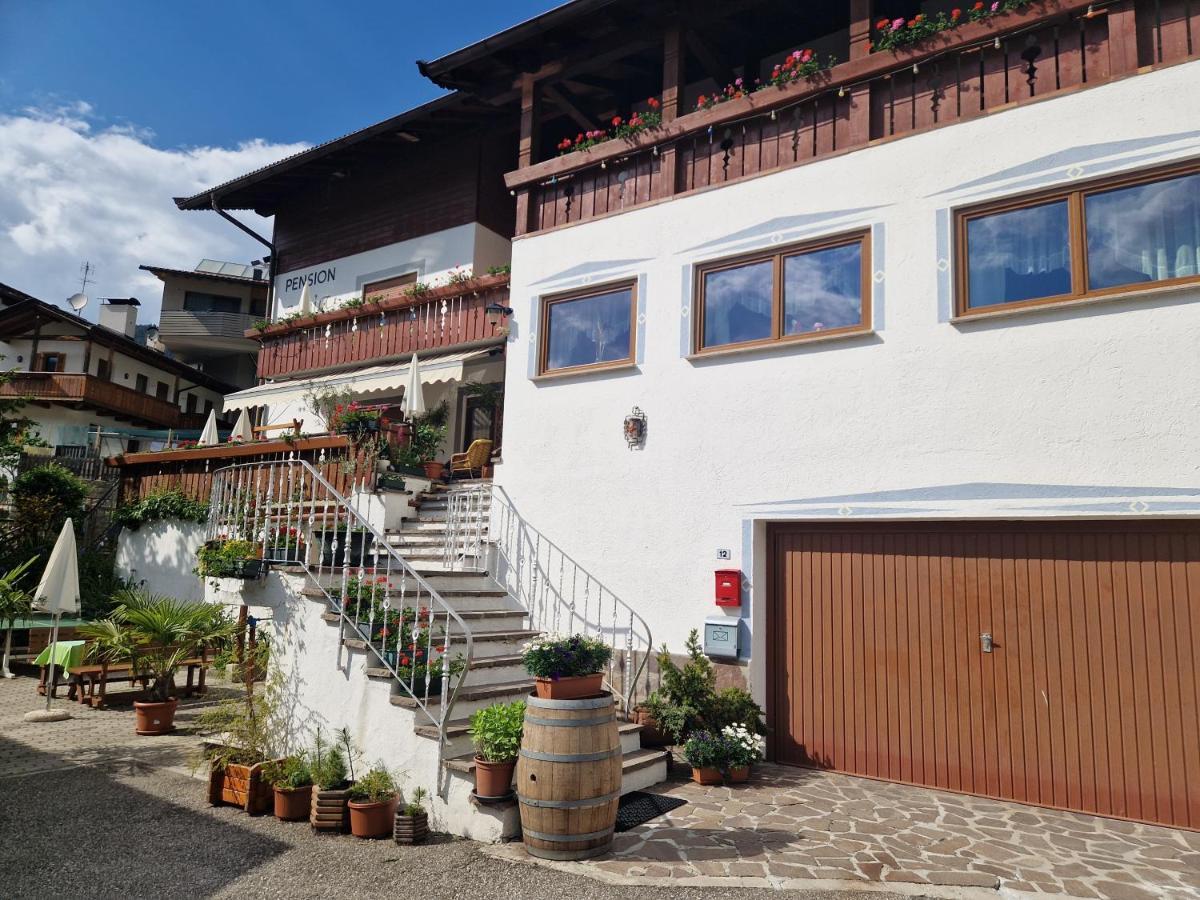 Appartements Pension Sonia Funes  Exterior photo